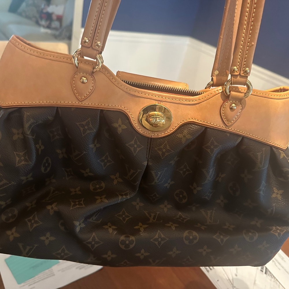 Louis Vuitton Bow tie handbag